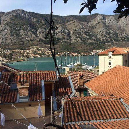 Chic & Stylish With Seaview-Terrace - Kotor Indah Apartment Bagian luar foto